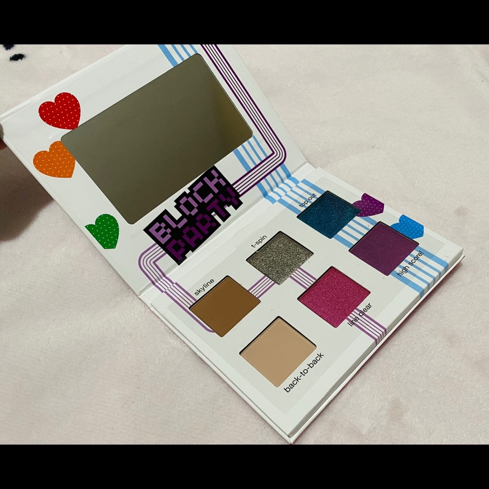 Ipsy Tetris eyeshadow palette